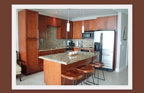 South Padre Island Condo | Discounted End-of-Summer Rates on 9th Floor Beachfront Condo at Sapphire!