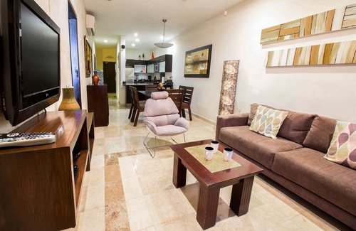 Downtown Condo | DISCOUNTED Rates on Oceanfront 2 Bdrm Main floor Spectacular Unit