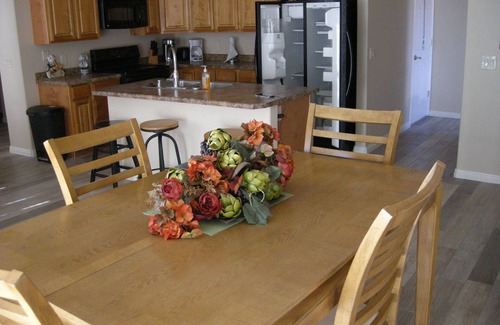 Mesquite Condo | DISCOUNTED RATES SEP - DEC! QUIET, Central location - Swimming Pool outside