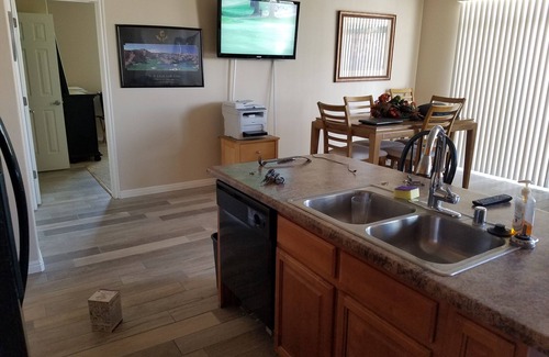 Mesquite Condo | DISCOUNTED RATES SEP - DEC! QUIET, Central location - Swimming Pool outside