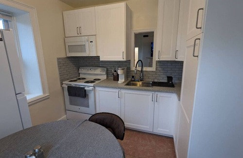 Perryville Apartment | Discounted Stays | 1BR | King | A/C
