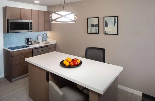 Nut Tree House | Discover an Upscale Northern California Room Offering the Comforts of Home