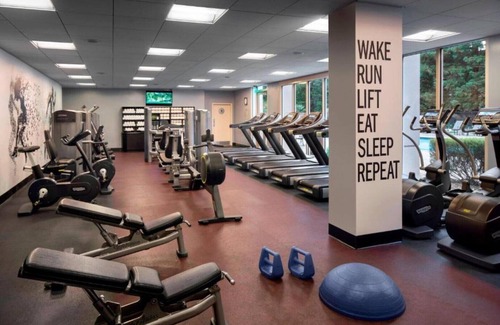 San Ramon House | Discover an urban retreat at our renovated Room.
