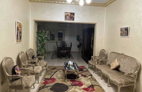 Downtown Cairo Apartment | Discover Cairo: Stylish Apartment in the Heart of History