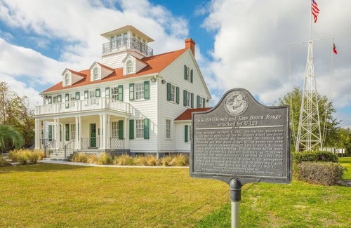 Jekyll Island House | Discover Jekyll Island from a Charming Retreat | Pool, Free Breakfast & Parking