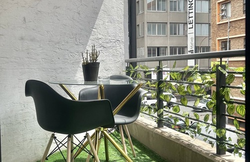 Greater Johannesburg Metropolitan Area Apartment | Discover Maboneng in Pulse .