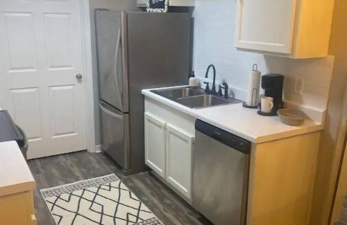 Starkville Apartment | Discover Mississippi State U within 4 mins! Cozy 1-bedroom awaits.