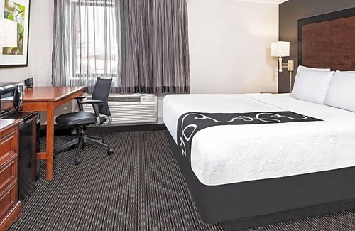 Arsenal House | Discover More of San Antonio! 3 Pet-friendly Units, Free Bfast, Parking, Pool!