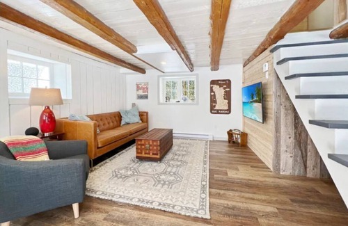 Lion's Head House | Discover our charming 1920s barn conversion, in the heart of the Bruce Peninsula