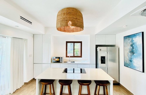 Monterrico Ski Chalet | Discover our villa in Monterrico, Guatemala, an oasis of comfort by the sea.