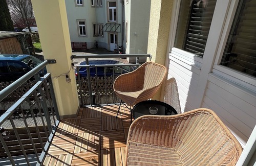 Laubegast Apartment | "Discover Peace and Comfort at Wohnperle Elboase in Dresden!"