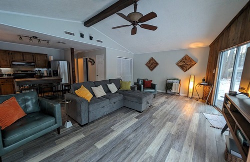 Grapevine House | Discover seclusion at Road's End Retreat, a 2-bed, 2-bath sanctuary.