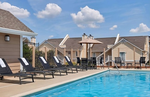 Tucson Apartment | Discover the Beauty of Tucson! Free Breakfast, Pet-friendly, Outdoor Pool!