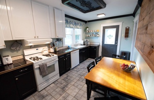McMinnville House | Discover the Beauty of TN from Eclectic Comfort