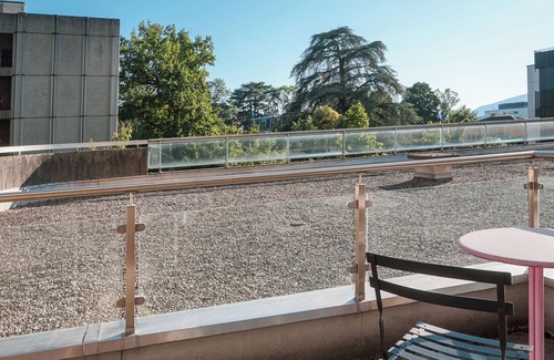 Malombre Apartment | Discover the elegance of Aurora Suite, a magnificent apartment in Geneva.