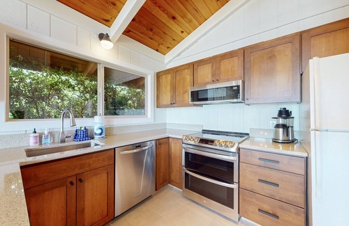 Manzanita House | Discover Tranquil Oceanfront Relaxation in Manzanita near beach