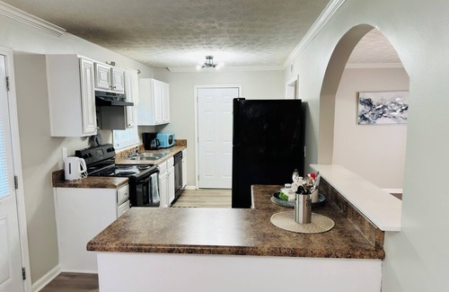 Five Forks House | Discover tranquility near Stone Mountain Park
