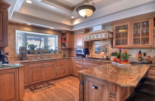 Lantern District House | Discover tranquility near Dana Point Harbor 3 min