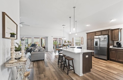 Wildwood House | Discover Your Dream Getaway in the Village of Richmond – Book Your Stay Today!
