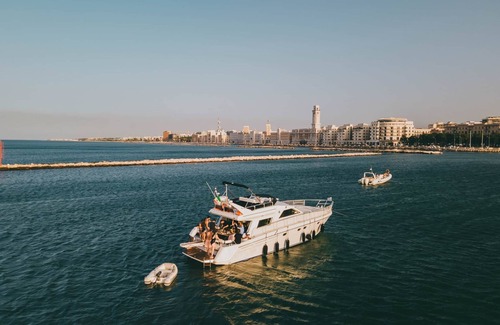 Municipio 3 Boat Rental | DiscoverBoat - Pita - Esclusivo Boat and Breakfast