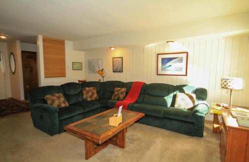 Mammoth Lakes House | Discovery 4 #115