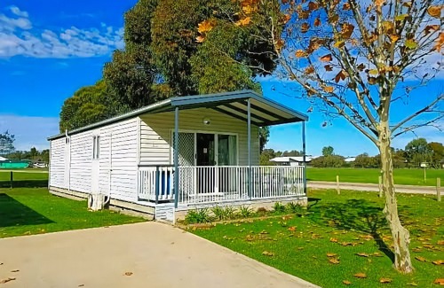 Moama Hotel | Discovery Parks - Moama West