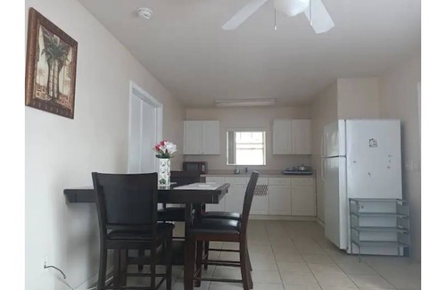 Highlands Reserve Condo | Disney 1 bedroom home kitchen living room