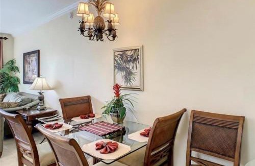 Florida Central Atlantic Coast Apartment | Disney 1 mile , Blue Heron 1 room 2 bath,amenities,6 guests, walk to restaurants, no fees at check in