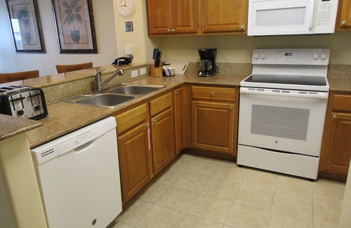 Florida Central Atlantic Coast Condo | DISNEY area CONDO 2 KING BEDS 2 BUNKS 2 BATHS Large 1350 sq ft Lake View 10th fl