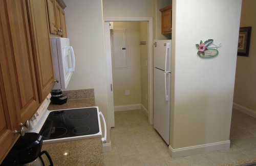 Florida Central Atlantic Coast Condo | DISNEY area CONDO 2 KING BEDS 2 BUNKS 2 BATHS Large 1350 sq ft Lake View 10th fl