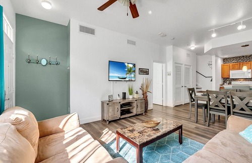 Kissimmee House | Disney Dream Home ! Mickey theme bedroom ! 240 + reviews 5 Stars and FAST REPLY!