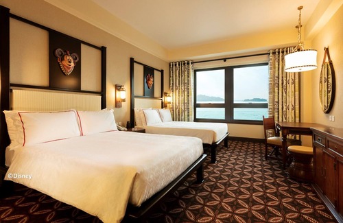 Lantau Hotel | Disney Explorers Lodge