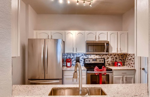Crestwynd Bay Condo | Disney Fireworks view Condo in Windsor Hills Resort - only 2 miles from Disney!