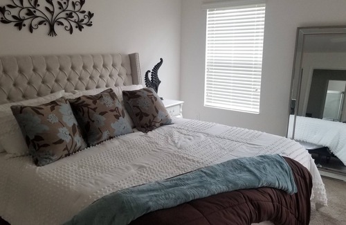 Fruitland Park House | Disney land for Adults! Great Location,-The Village of Pineridge.