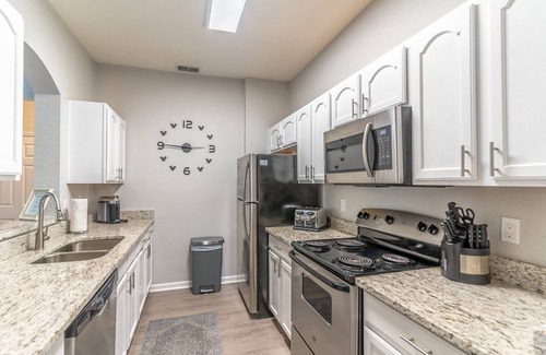 Windsor Hills Condo | Disney Nearby! Updated Condo with Modern Appliances