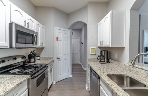 Windsor Hills Condo | Disney Nearby! Updated Condo with Modern Appliances