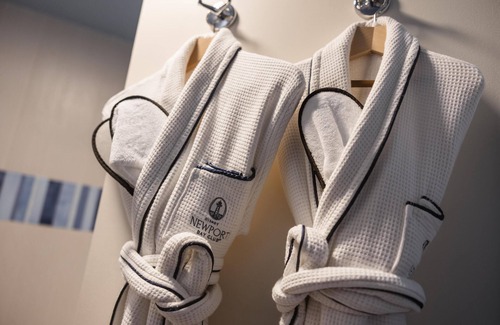 Coupvray Hotel | Disney Newport Bay Club