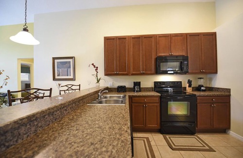 Veranda Palms House | Disney & Universal Getaway 4BR/3BA Pool Home Minutes to Parks!