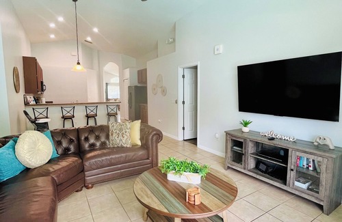 Veranda Palms House | Disney & Universal Getaway 4BR/3BA Pool Home Minutes to Parks!