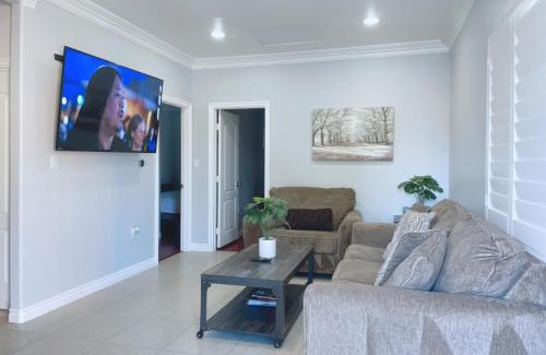 Garden Grove House | Disneyland & LittleSaigon