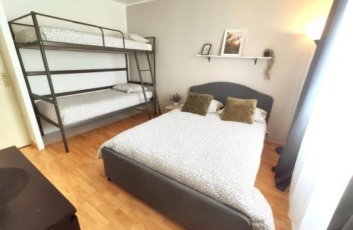 Champs-sur-Marne Apartment | Disneyland - Paris 15 min - Parking - 8 personnes