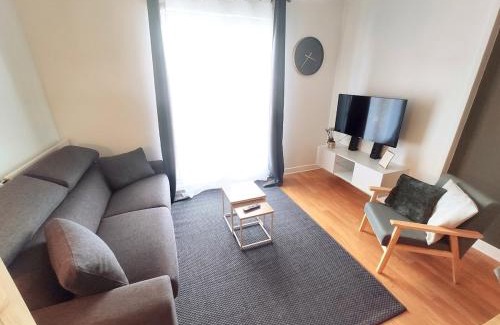 Champs-sur-Marne Apartment | Disneyland - Paris 15 min - Parking - 8 personnes