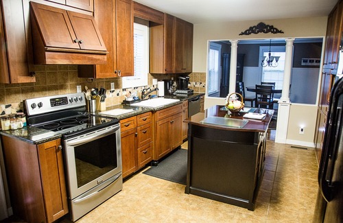 Lynchburg House | Distiller's Cottage -walking distance to the Distillery-Pet friendly