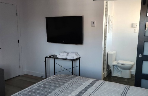 Saint Jean Port Joli Hotel | Distinctive 5-room inn, located a few steps from the river to discover the multi