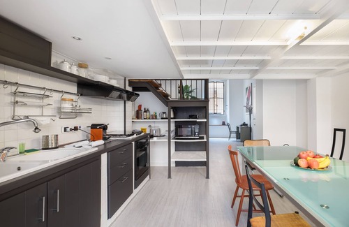 Chinatown House | DISTRICTED SAMPLE A Luxury Loft for Cool People