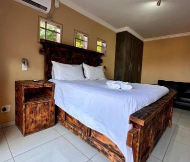 Moses Kotane House | Dithabeng View Guest House