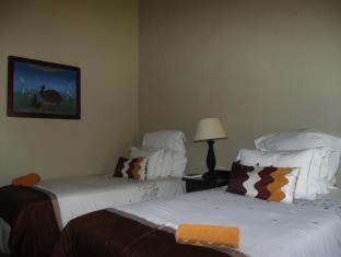 Leeupoort Cabin | Ditholo Game Lodge Bela Bela