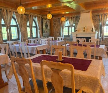 Plav Hotel | Divan
