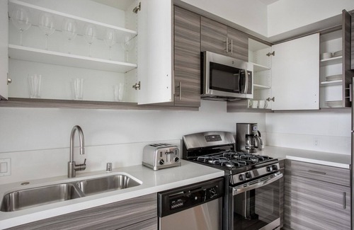 Sawtelle Apartment | Divine Brentwood 1BR w/Lounge, Pool & Gym, nr UCLA, by Blueground