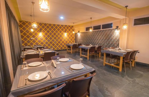 Lachung Hotel | Divine Brookyard Resort